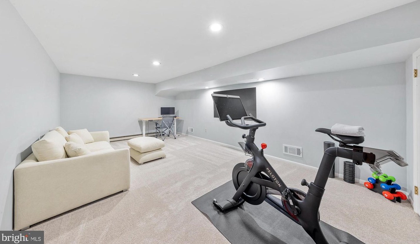 900 Bancroft Pkwy, Wilmington DE  19805-2642 exterior