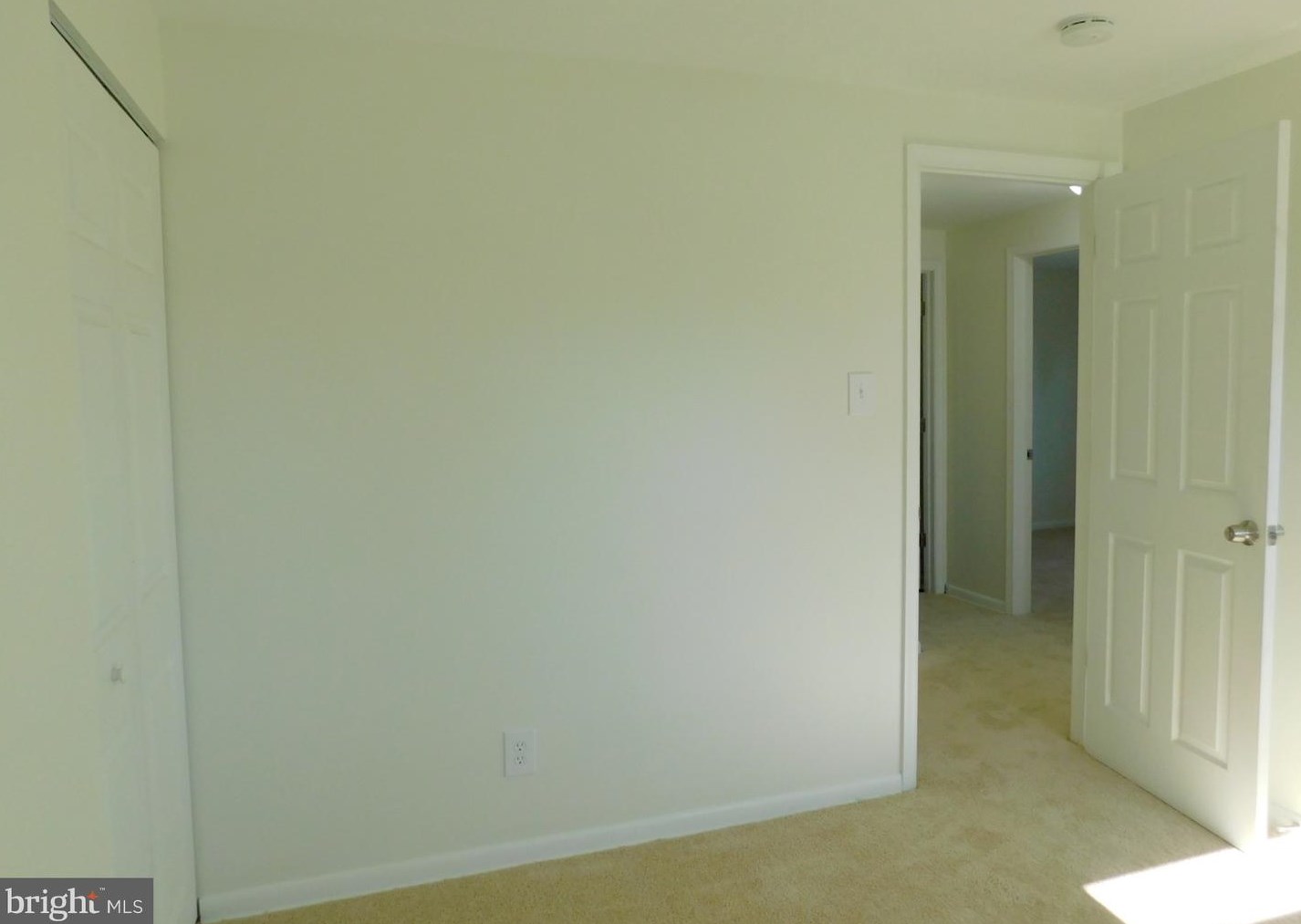 151 Rutherford Dr, Newark DE 19713-2024 exterior