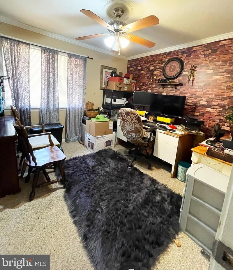 1 Broadleaf Dr, Newark DE 19702-3509 exterior