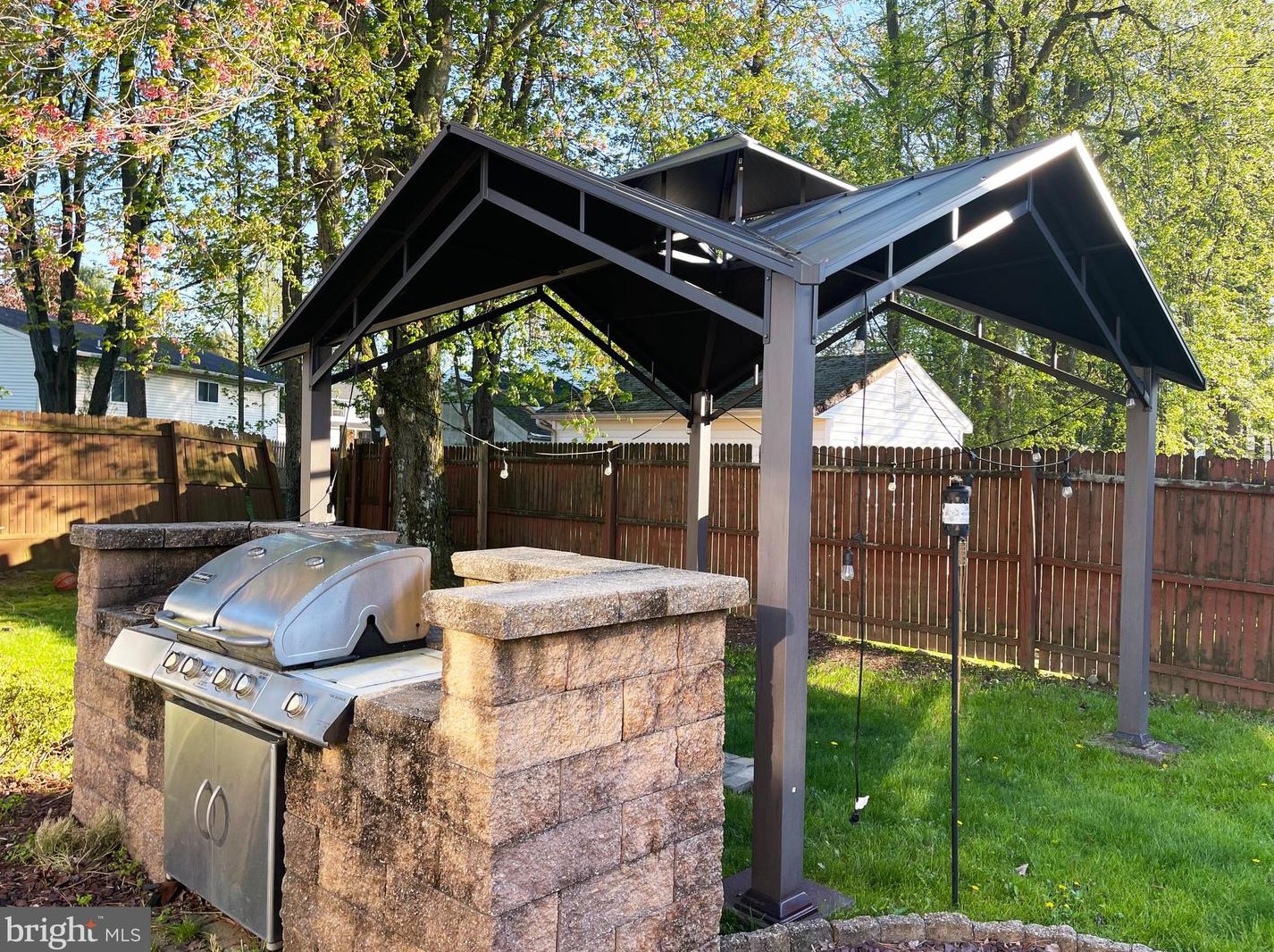 1 Broadleaf Dr, Newark DE 19702-3509 exterior