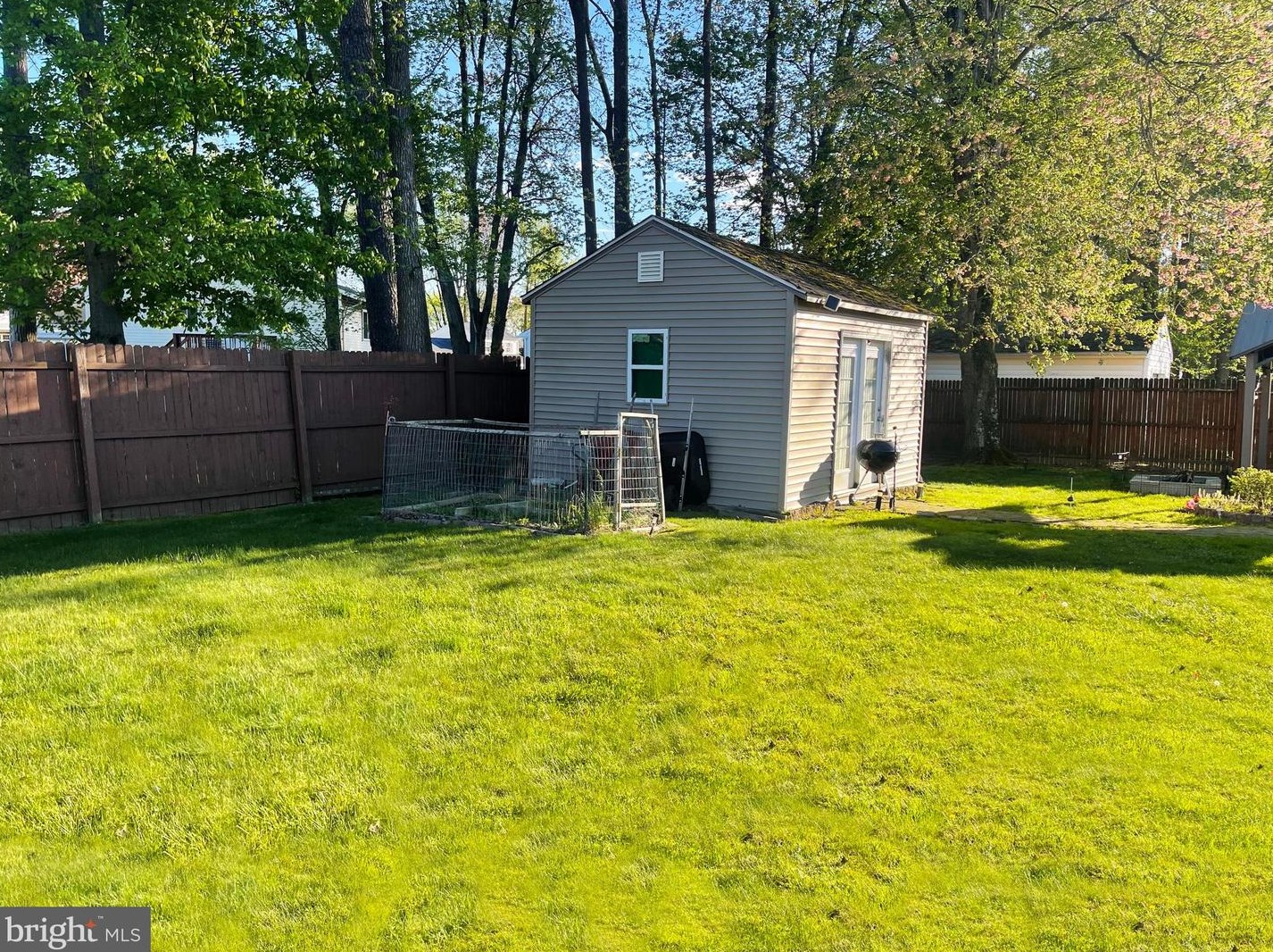 1 Broadleaf Dr, Newark DE 19702-3509 exterior