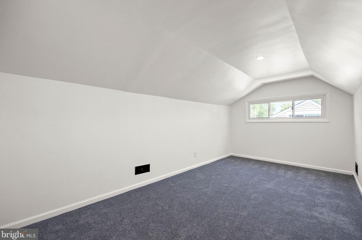 25 Matthews Rd, Newark DE  19713-2554 exterior