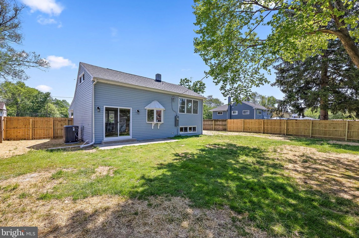 25 Matthews Rd, Newark DE  19713-2554 exterior