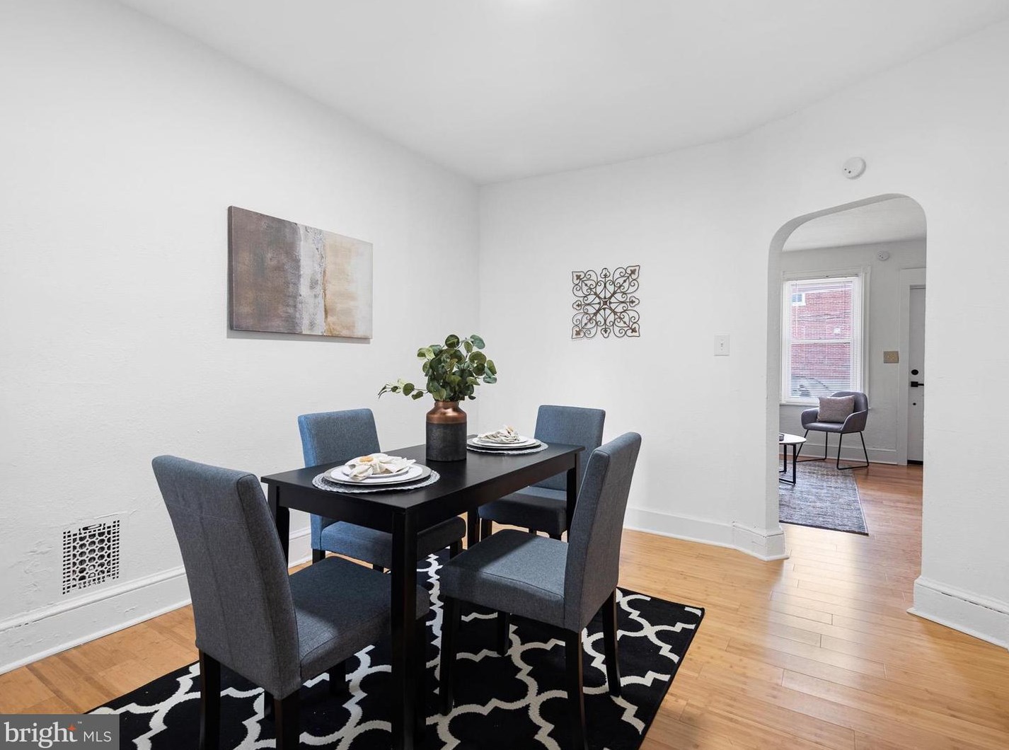 307 24th St, Wilmington DE  19802-4135 exterior