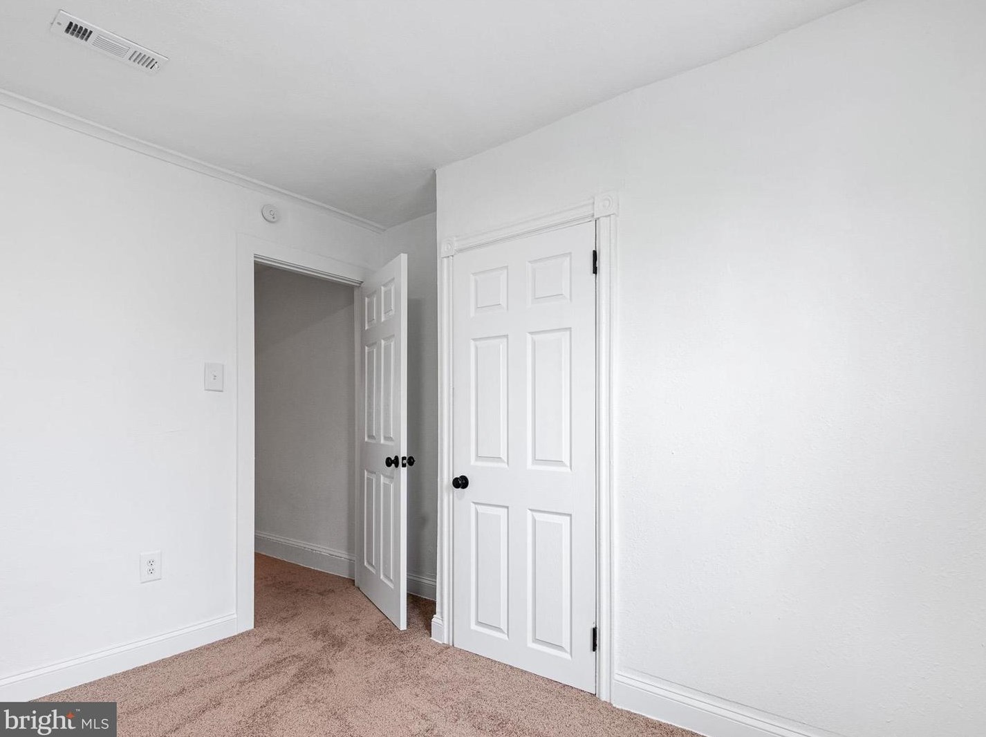 307 24th St, Wilmington DE  19802-4135 exterior