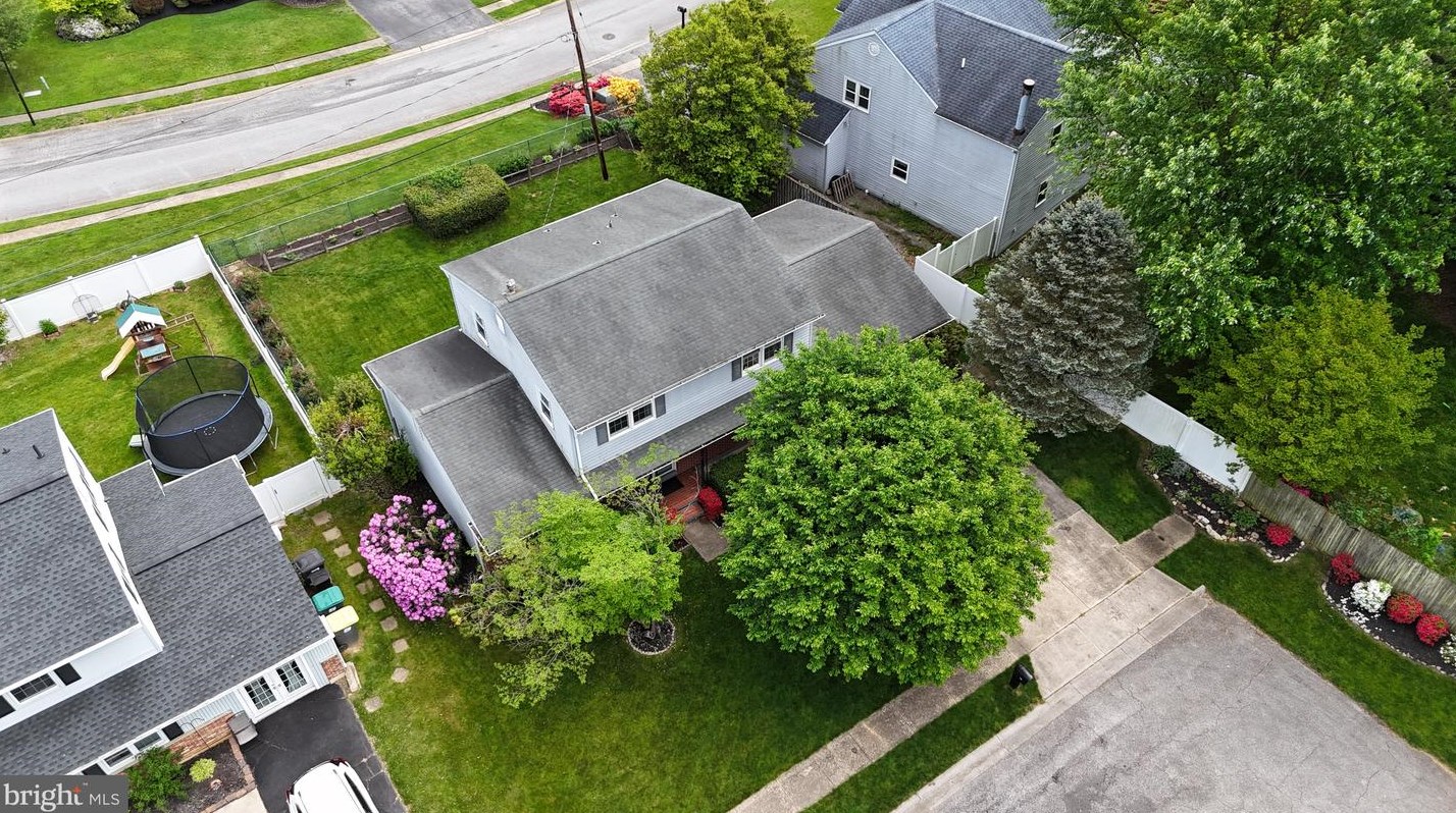 49 Cordele Rd, Newark DE 19711-5610 exterior