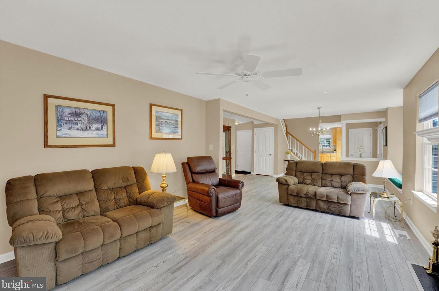 206 Red Lion Dr, Bear DE  19701-5900 exterior