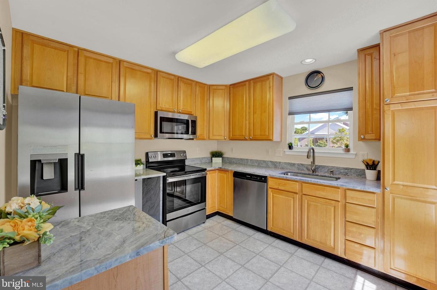 206 Red Lion Dr, Bear DE  19701-5900 exterior