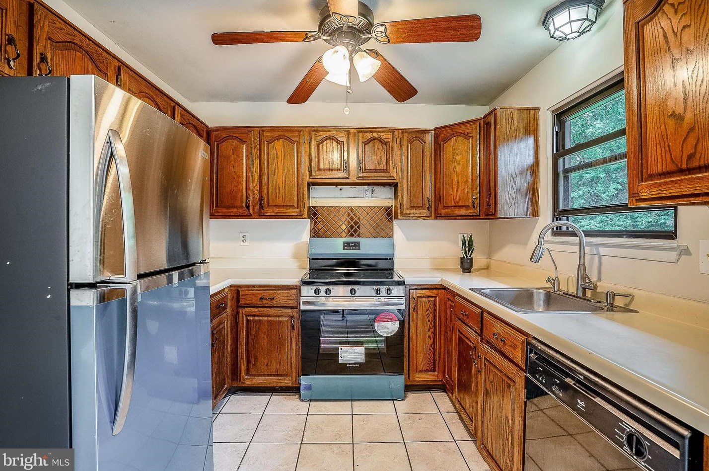 5 Cavallero Ct, New Castle DE 19720-4658 exterior