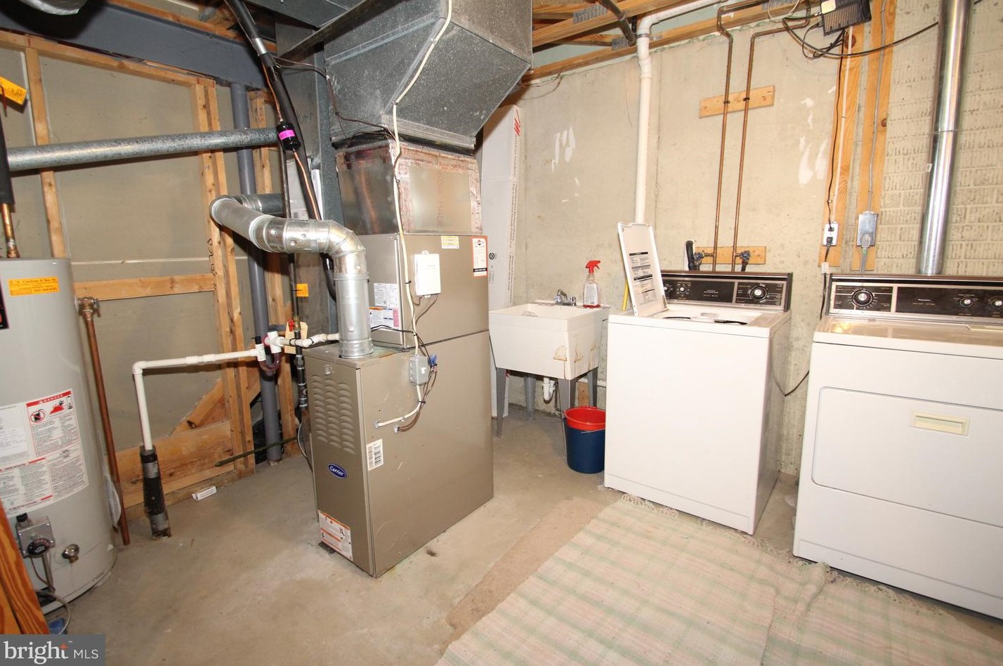 16 Galloway Ct, Newark DE 19711-1507 exterior