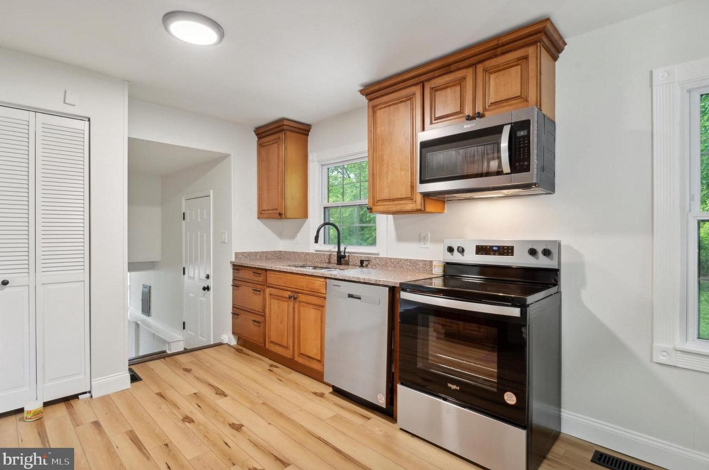 268 Oakfield Dr, Newark DE 19713-2451 exterior