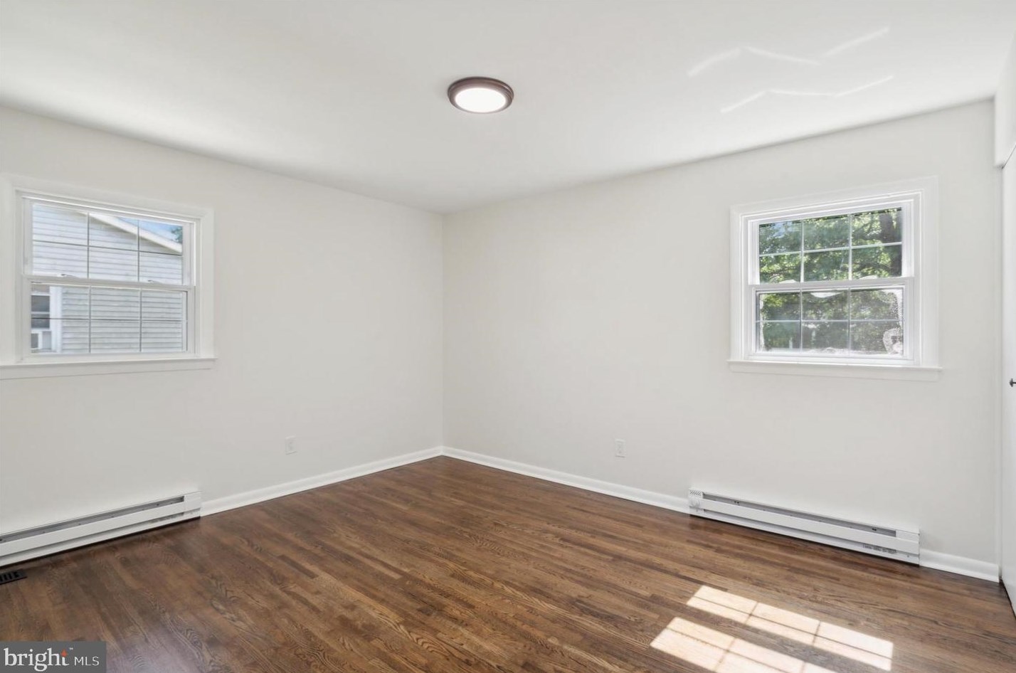 268 Oakfield Dr, Newark DE 19713-2451 exterior