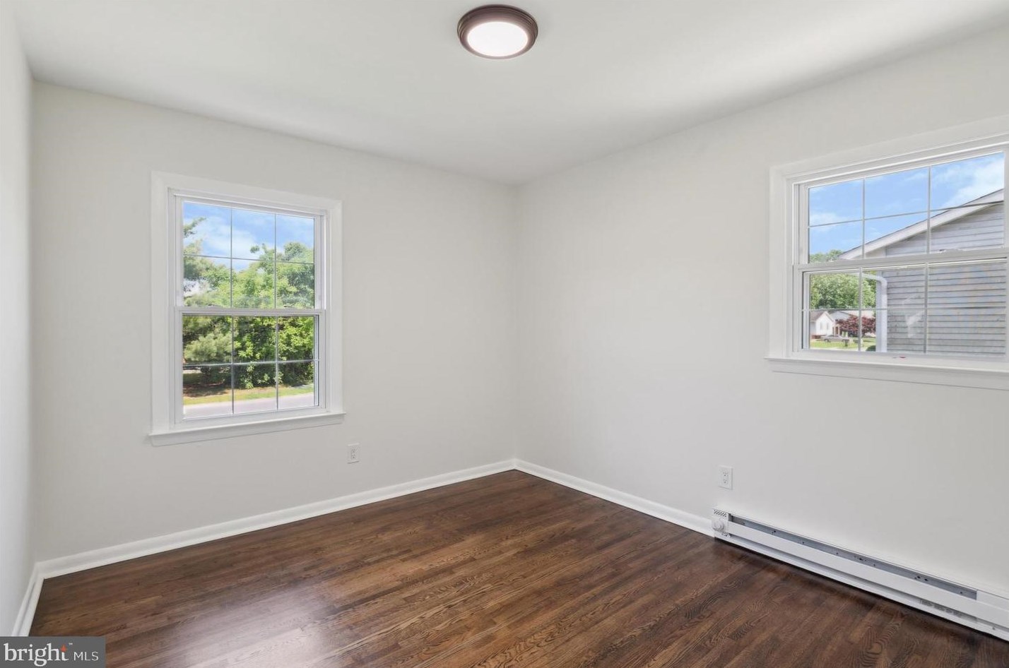 268 Oakfield Dr, Newark DE 19713-2451 exterior