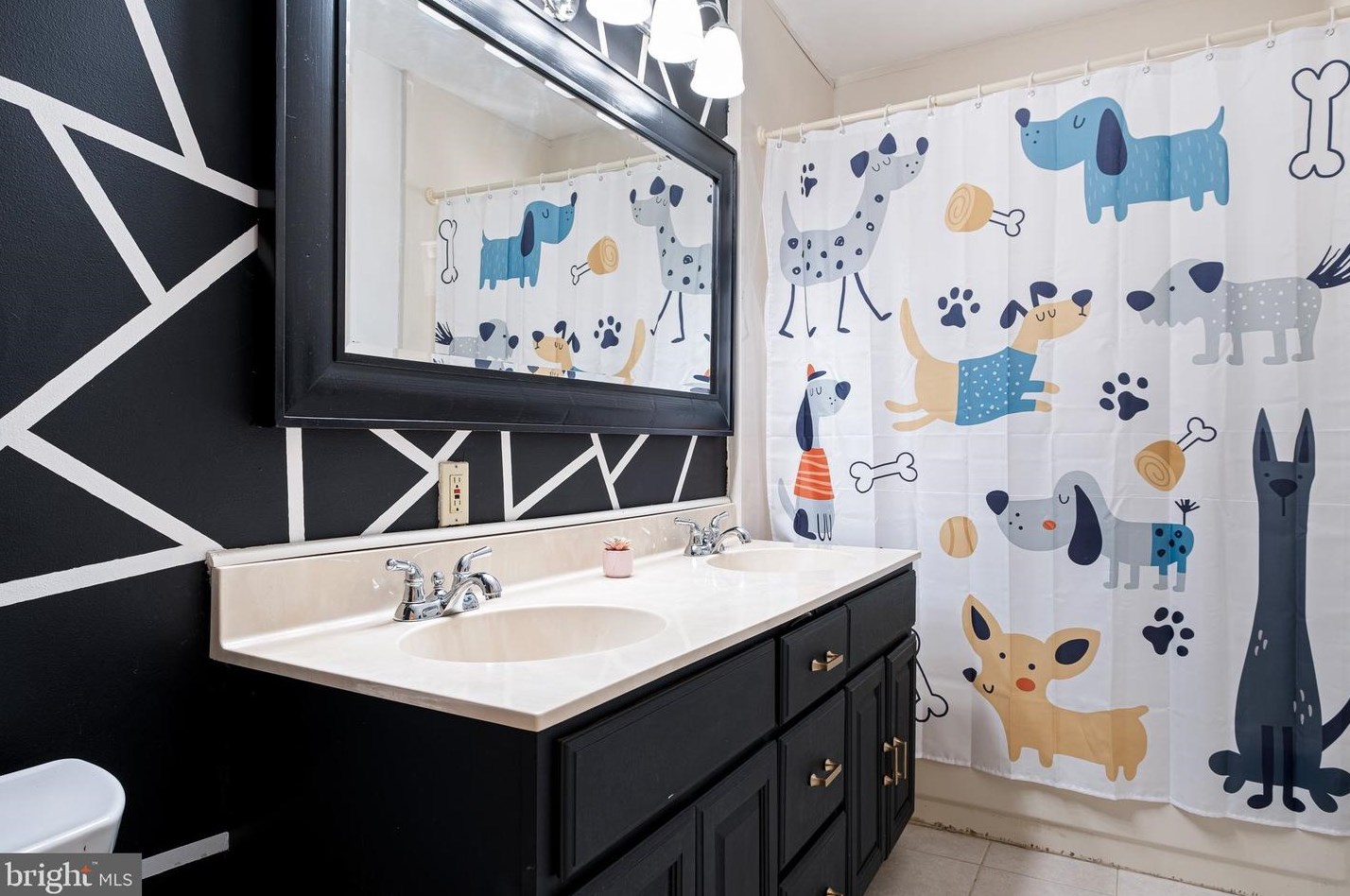 1604 14th St, Wilmington DE  19806-4002 exterior