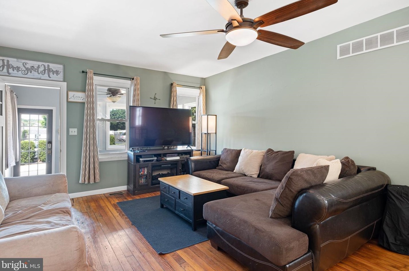 1604 14th St, Wilmington DE  19806-4002 exterior