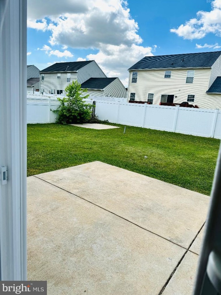 753 Staghorn Dr, New Castle DE  19720-7652 exterior