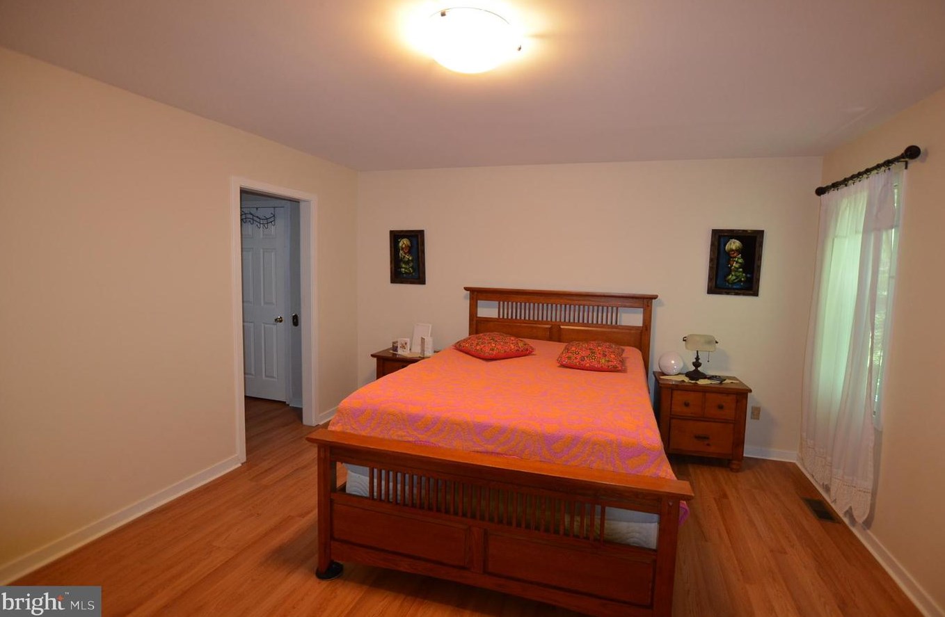 131 Fairhill Dr, Wilmington DE  19808-4310 exterior