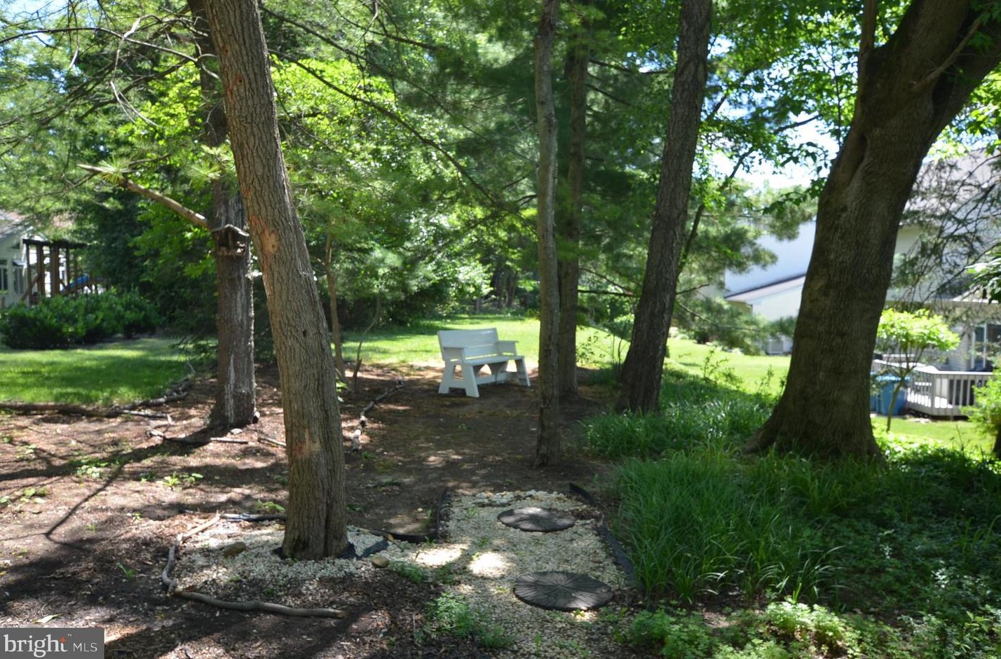 131 Fairhill Dr, Wilmington DE  19808-4310 exterior