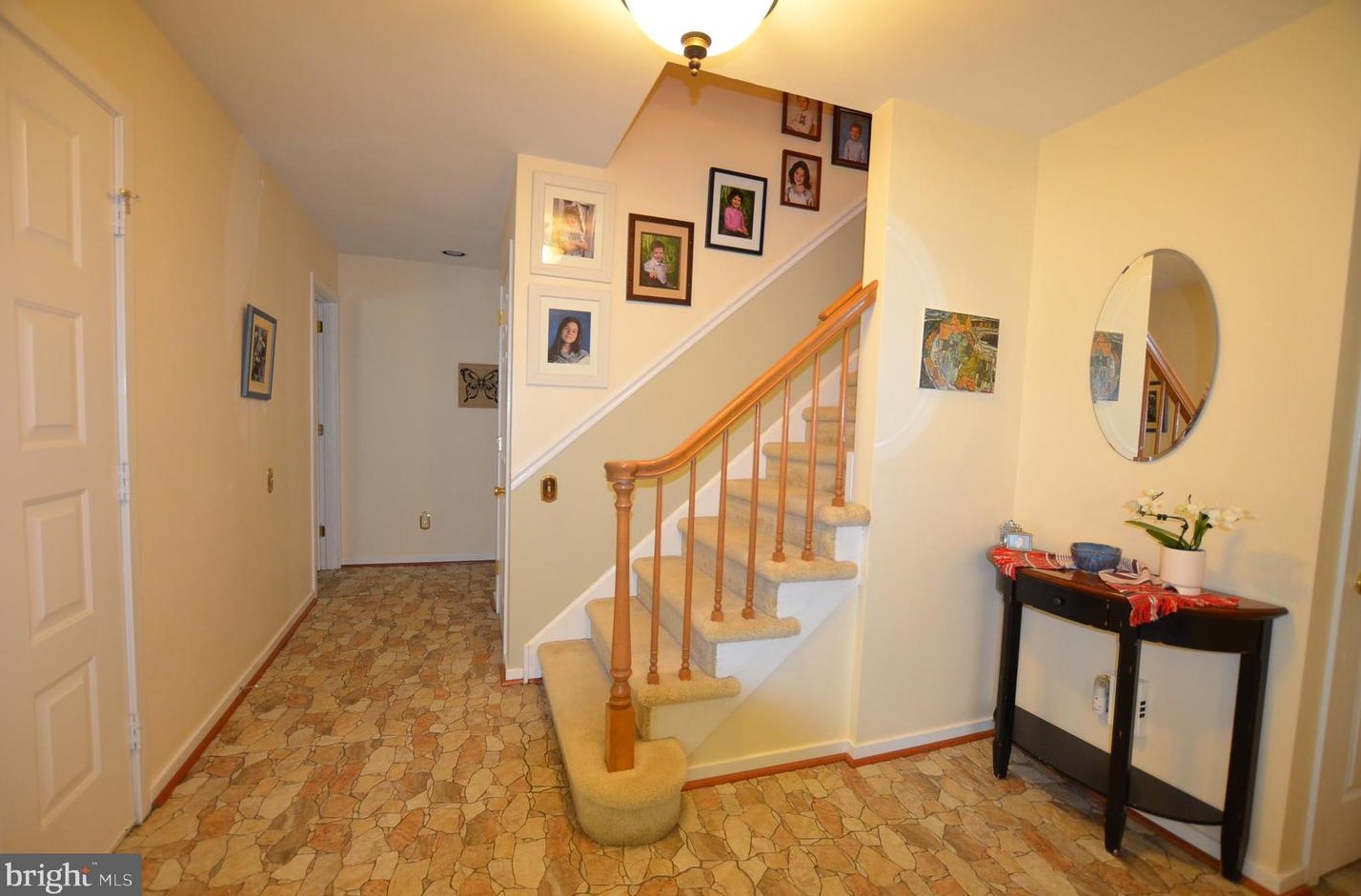 131 Fairhill Dr, Wilmington DE  19808-4310 exterior