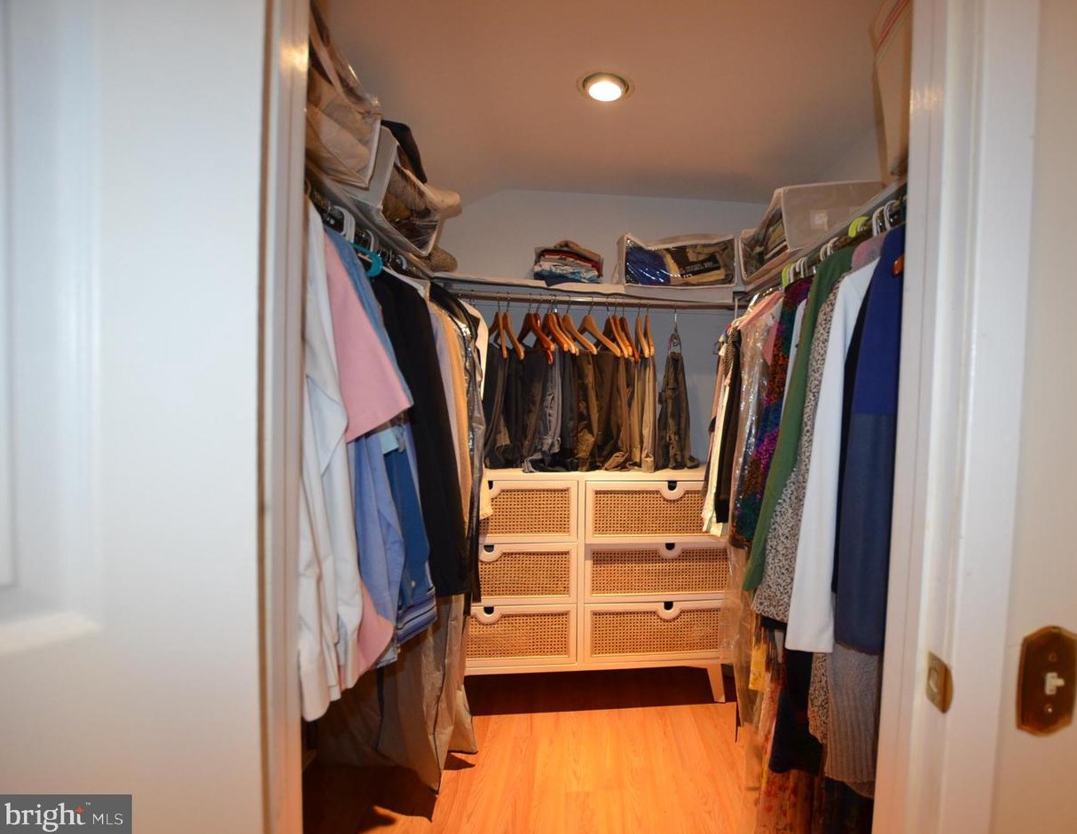 131 Fairhill Dr, Wilmington DE  19808-4310 exterior