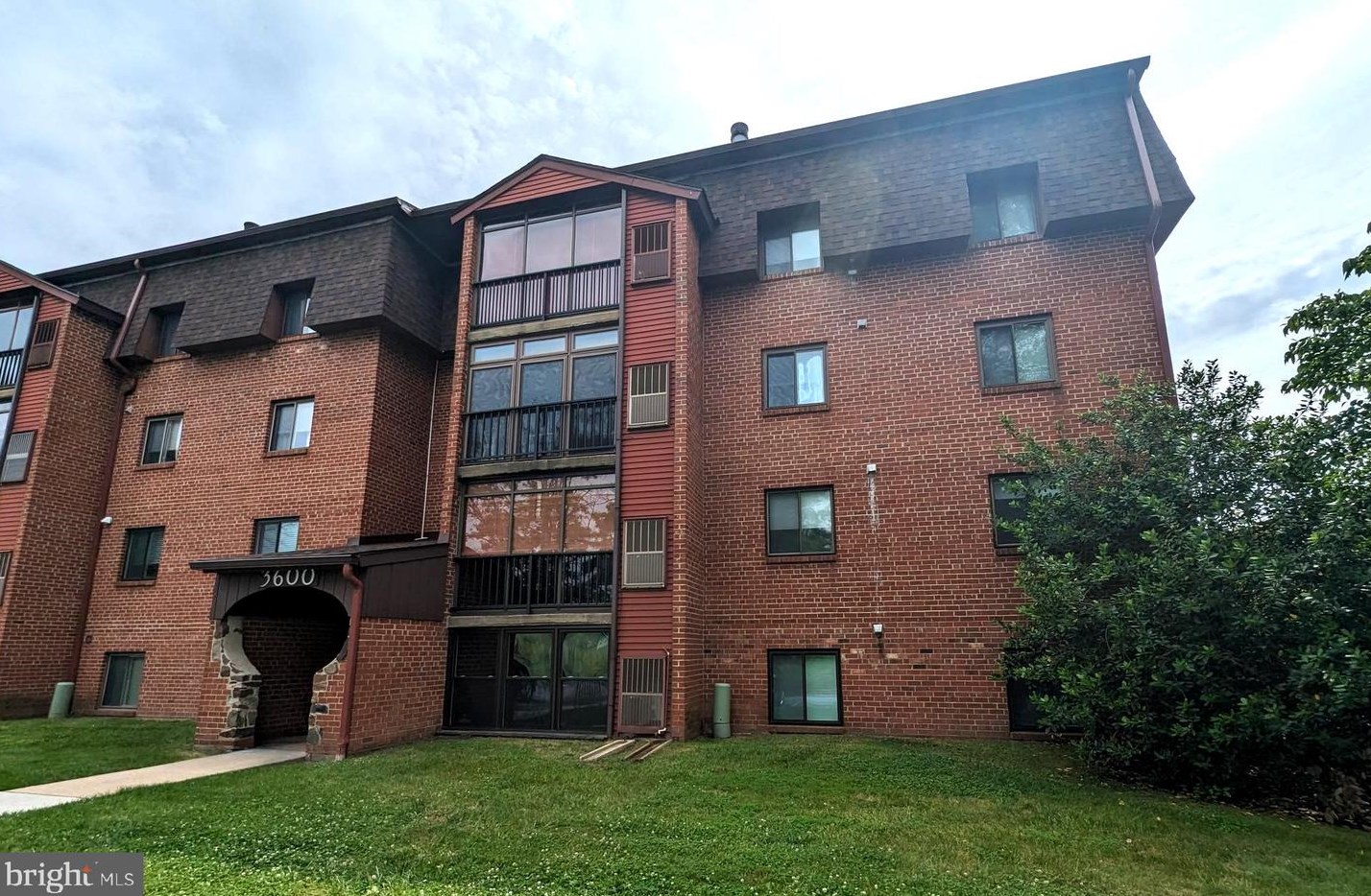 3600 Rustic Ln, Wilmington DE  19808-1763 exterior