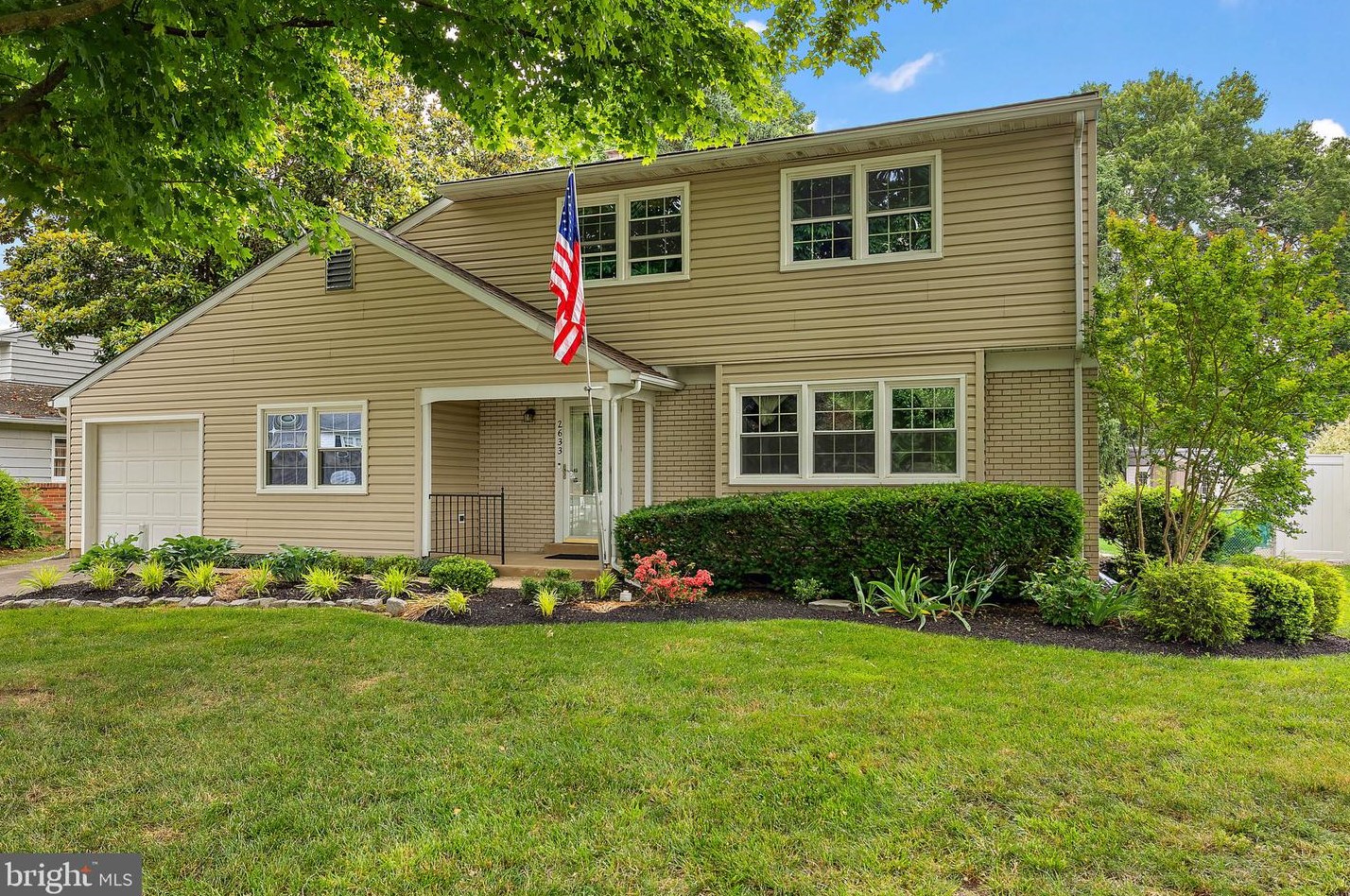 2633 Drayton Dr, Wilmington DE  19808-3803 exterior