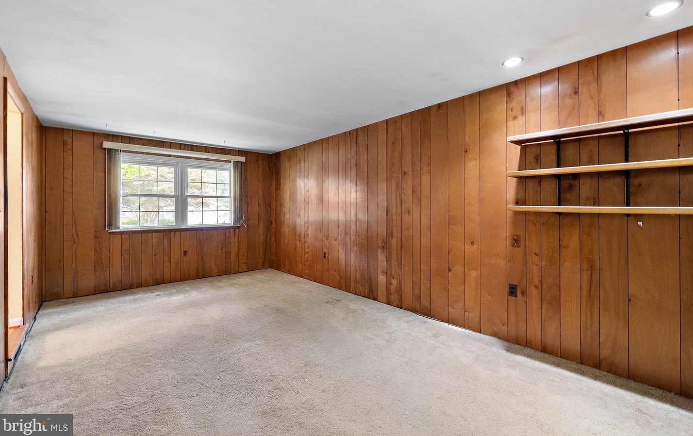 2633 Drayton Dr, Wilmington DE  19808-3803 exterior