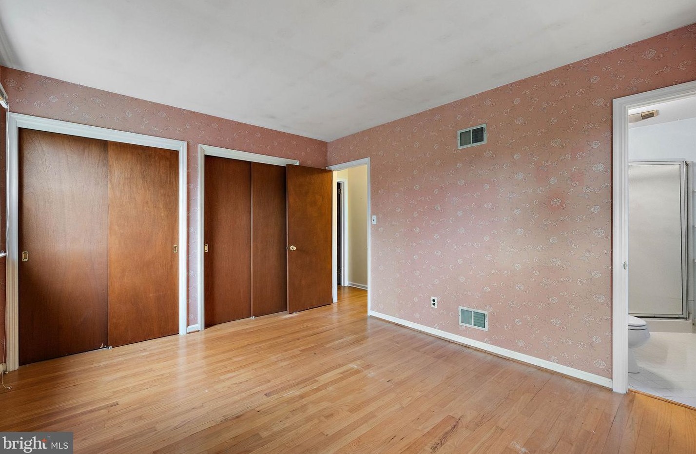 2633 Drayton Dr, Wilmington DE  19808-3803 exterior