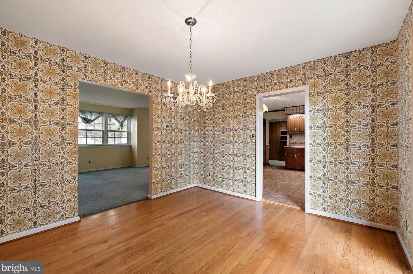 2633 Drayton Dr, Wilmington DE  19808-3803 exterior