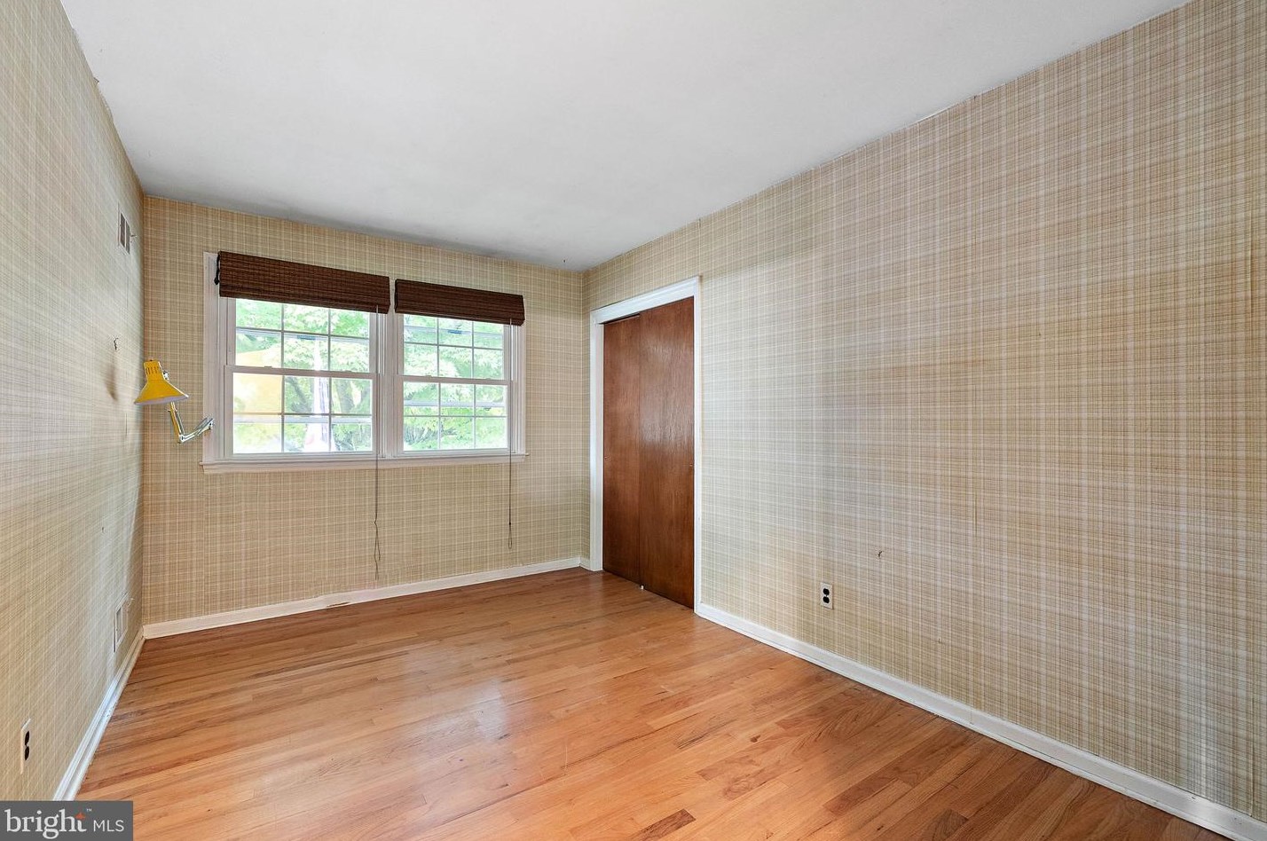 2633 Drayton Dr, Wilmington DE  19808-3803 exterior