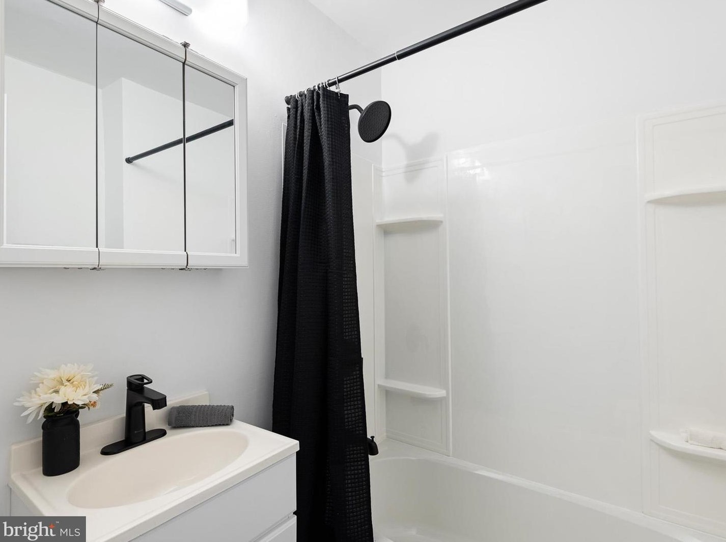 307 24th St, Wilmington DE  19802-4135 exterior