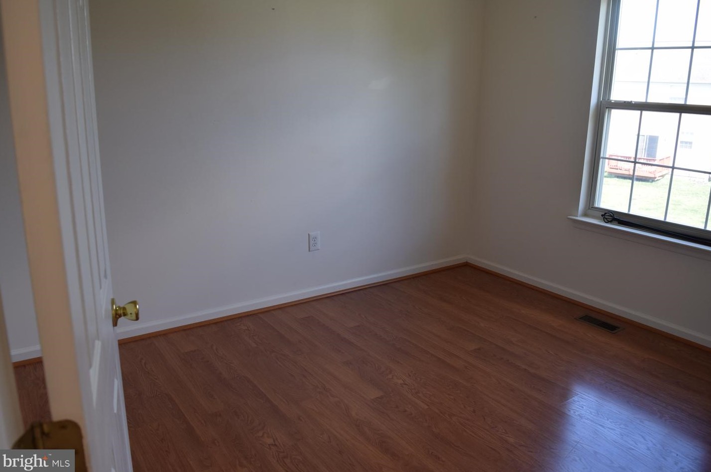 4 Lotus Cir, Bear DE  19701-6320 exterior