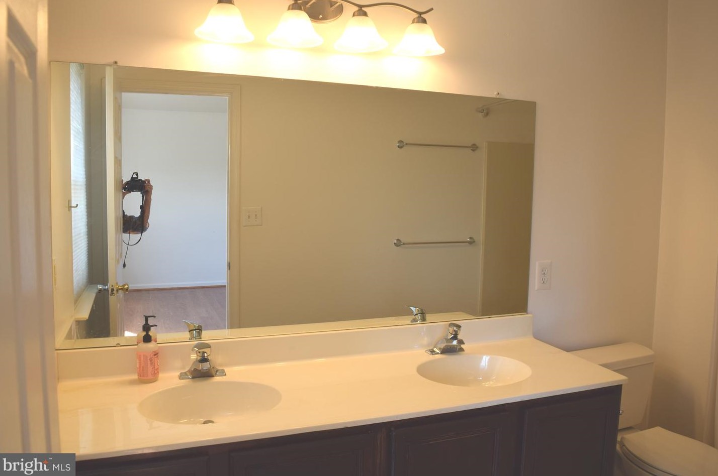 4 Lotus Cir, Bear DE  19701-6320 exterior