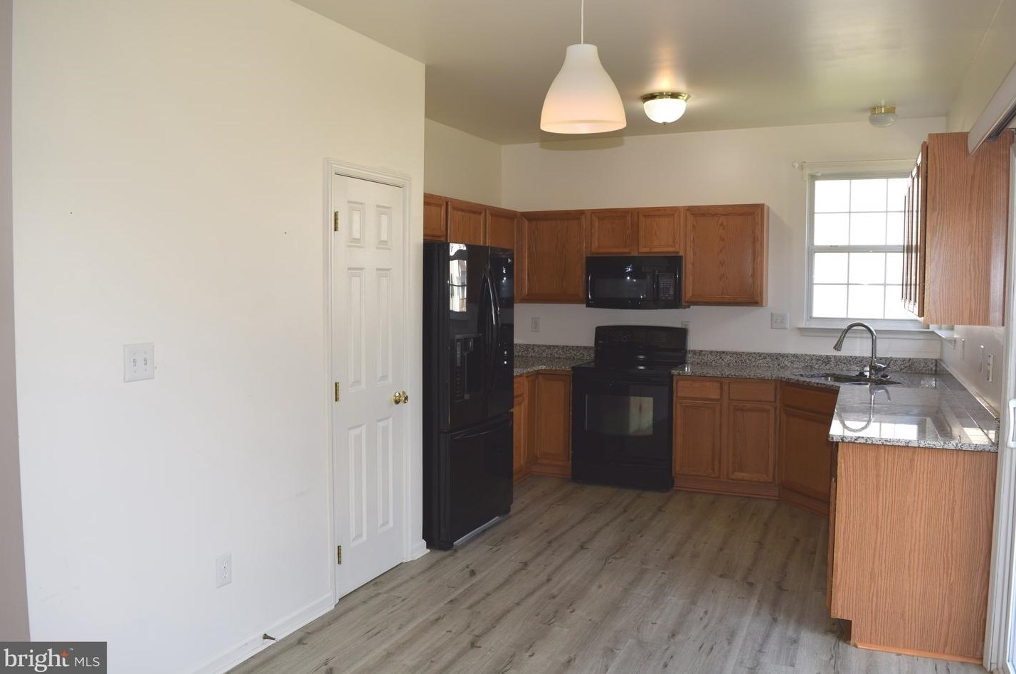 4 Lotus Cir, Bear DE  19701-6320 exterior