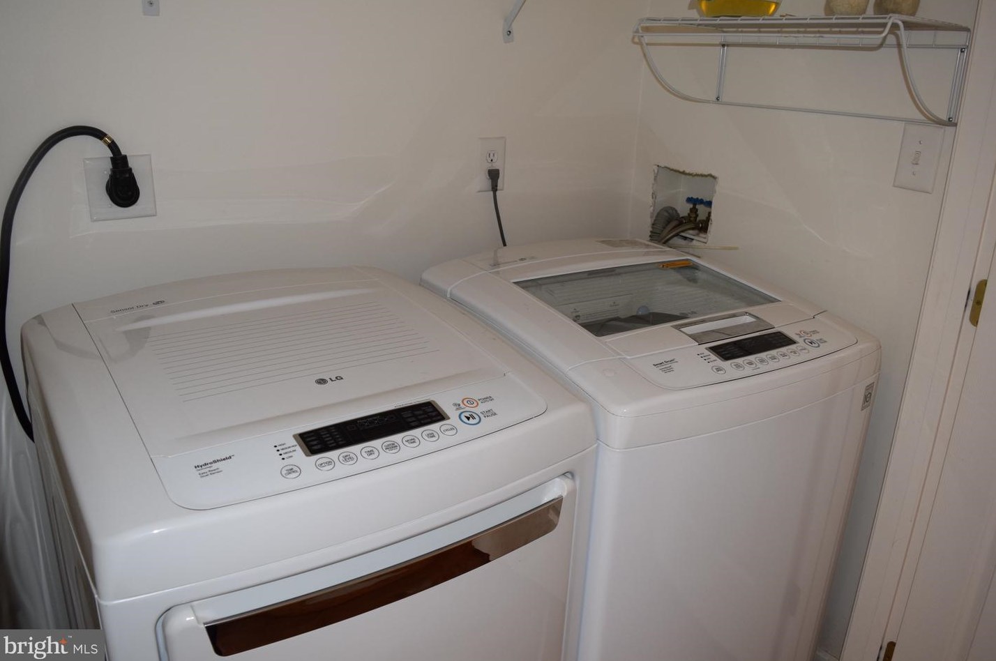 4 Lotus Cir, Bear DE  19701-6320 exterior