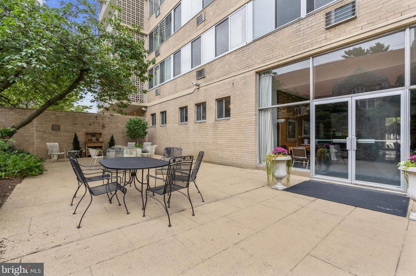 1401 Pennsylvania Ave, Wilmington DE  19806-4124 exterior