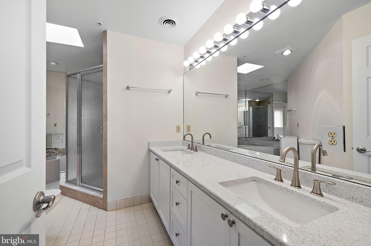 1205 Shallcross Ave, Wilmington DE  19806-3119 exterior