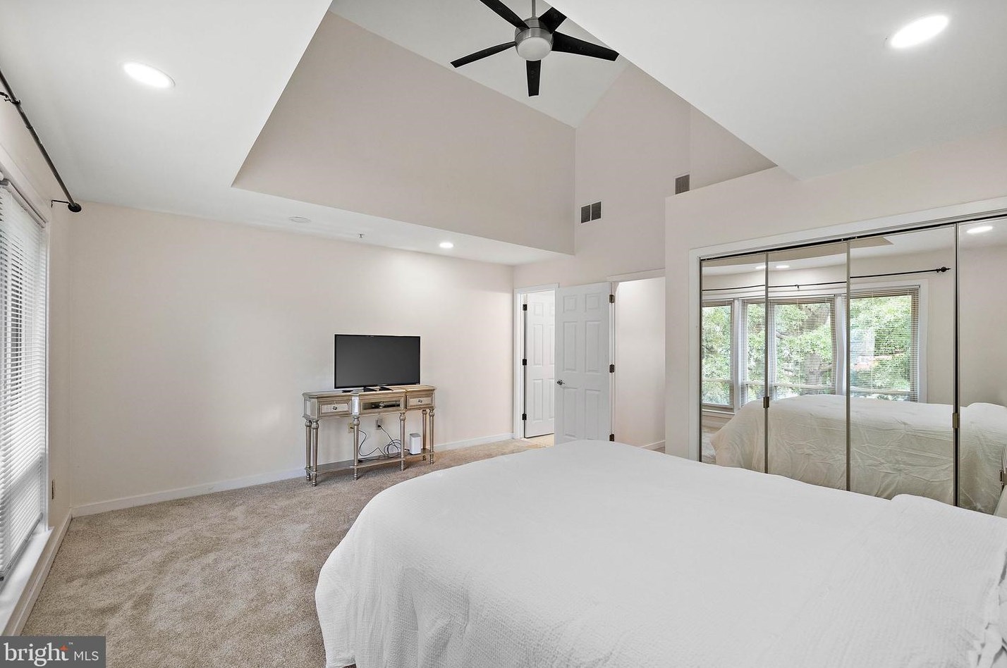 1205 Shallcross Ave, Wilmington DE  19806-3119 exterior