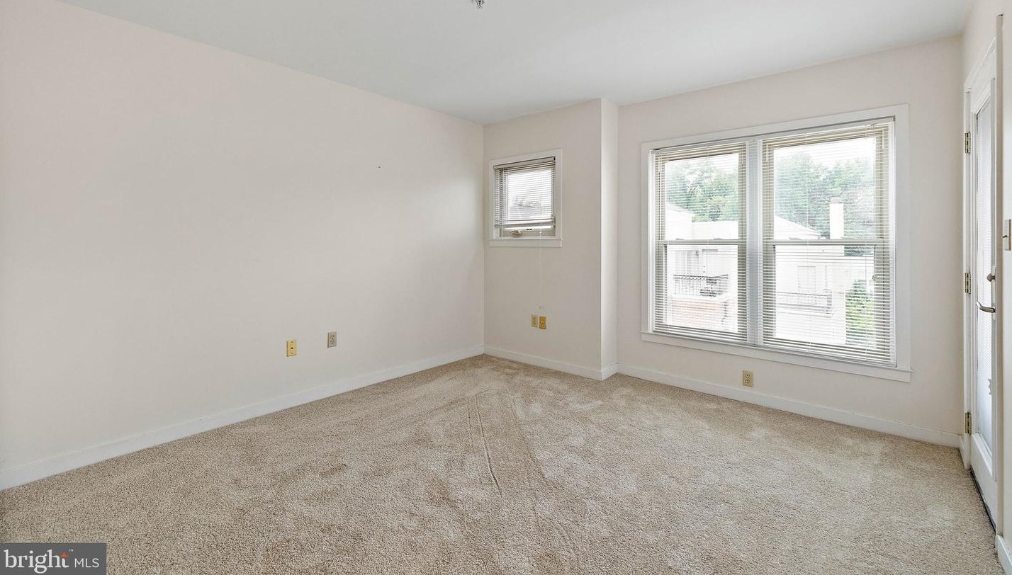 1205 Shallcross Ave, Wilmington DE  19806-3119 exterior