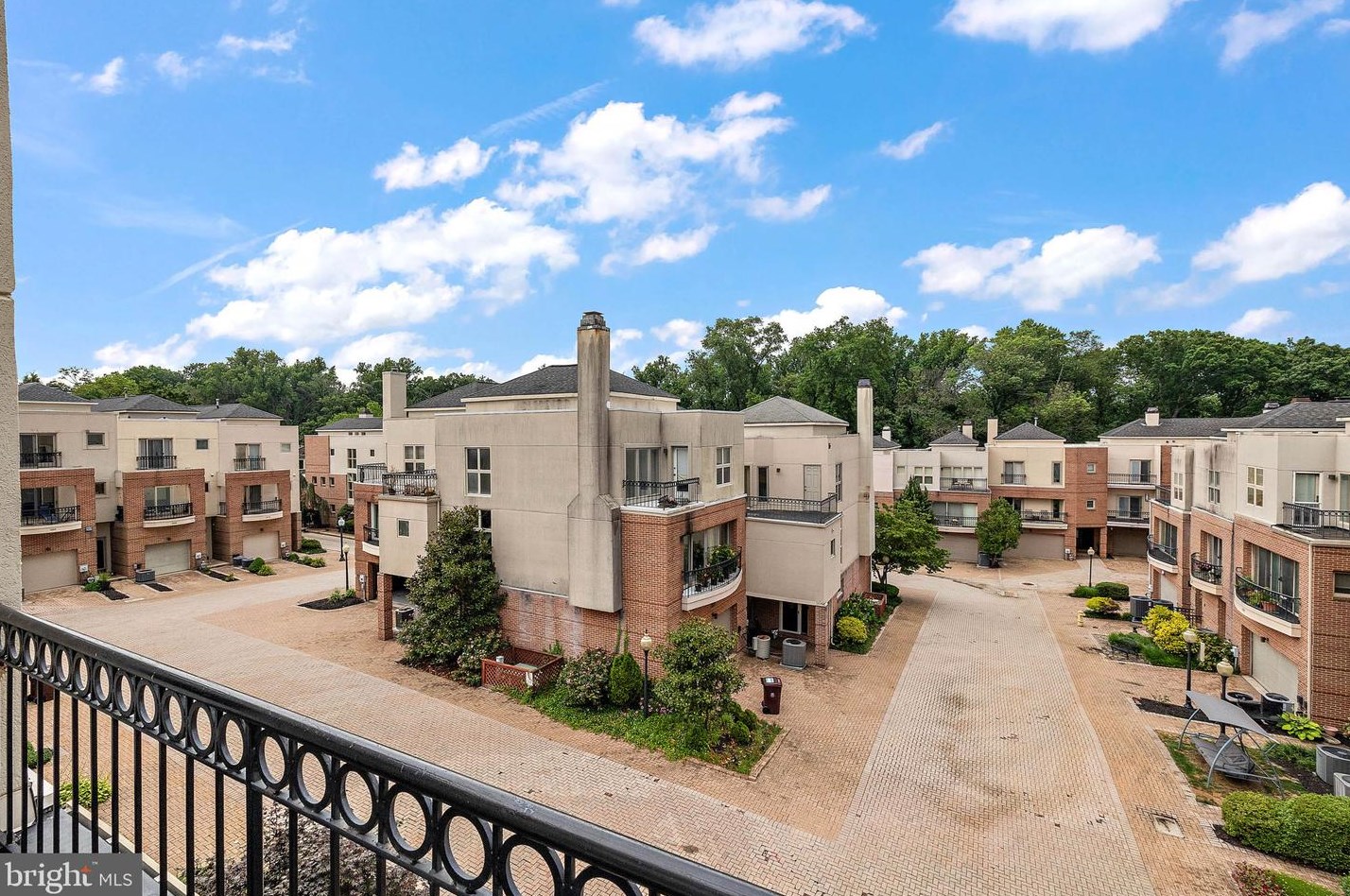 1205 Shallcross Ave, Wilmington DE  19806-3119 exterior