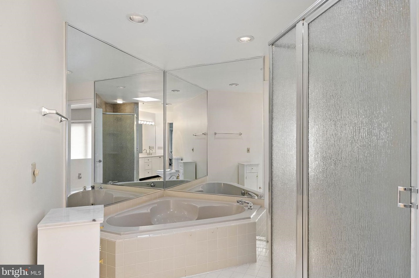 1205 Shallcross Ave, Wilmington DE  19806-3119 exterior