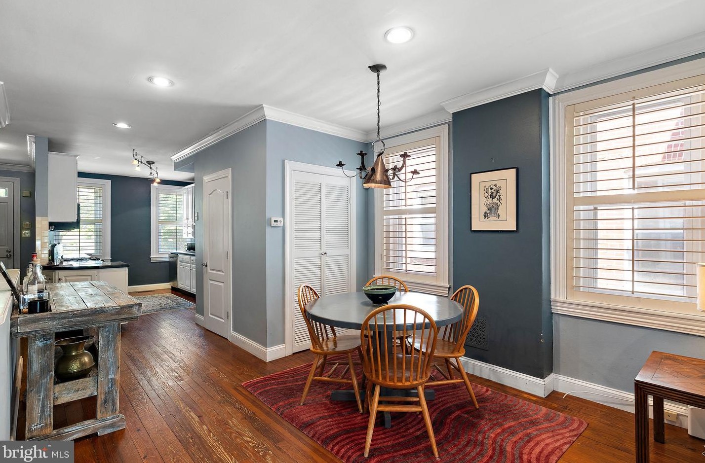 2422 Riddle Ave, Wilmington DE  19806-2127 exterior