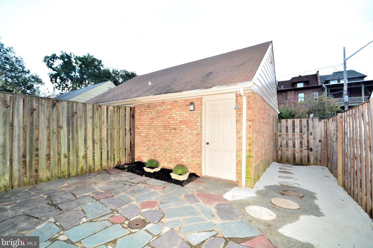 1133 Broom St, Wilmington DE  19806-4314 exterior