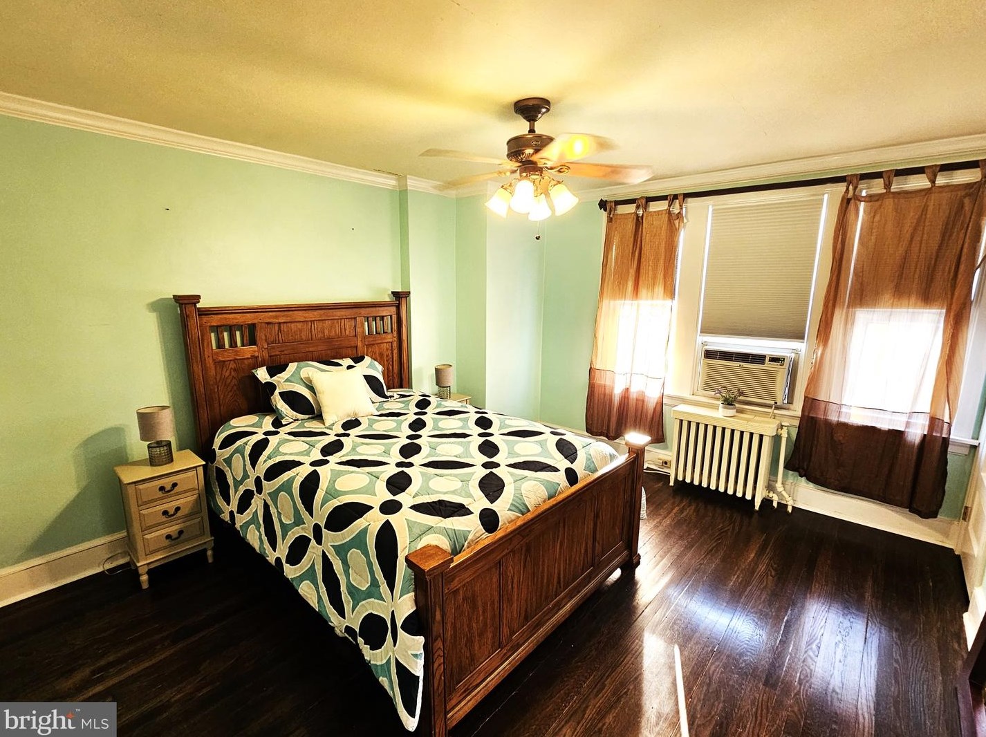 906 Rodney St, Wilmington DE  19806-4516 exterior