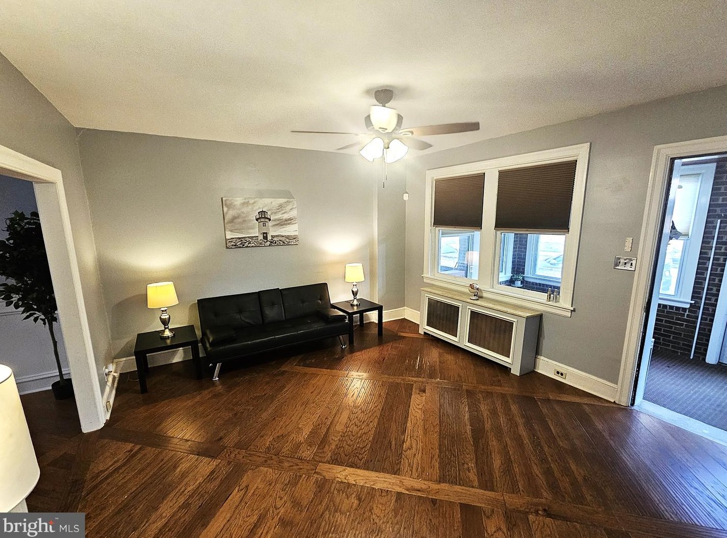 906 Rodney St, Wilmington DE  19806-4516 exterior