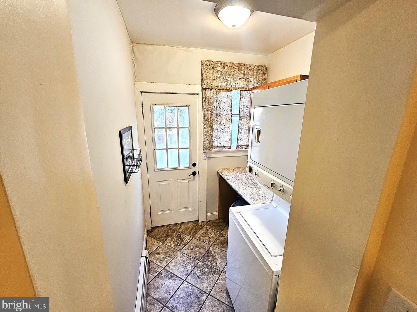 906 Rodney St, Wilmington DE  19806-4516 exterior