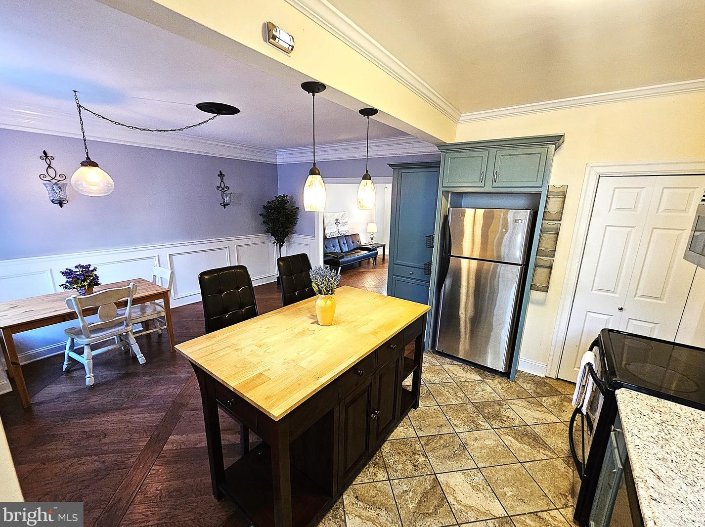 906 Rodney St, Wilmington DE  19806-4516 exterior