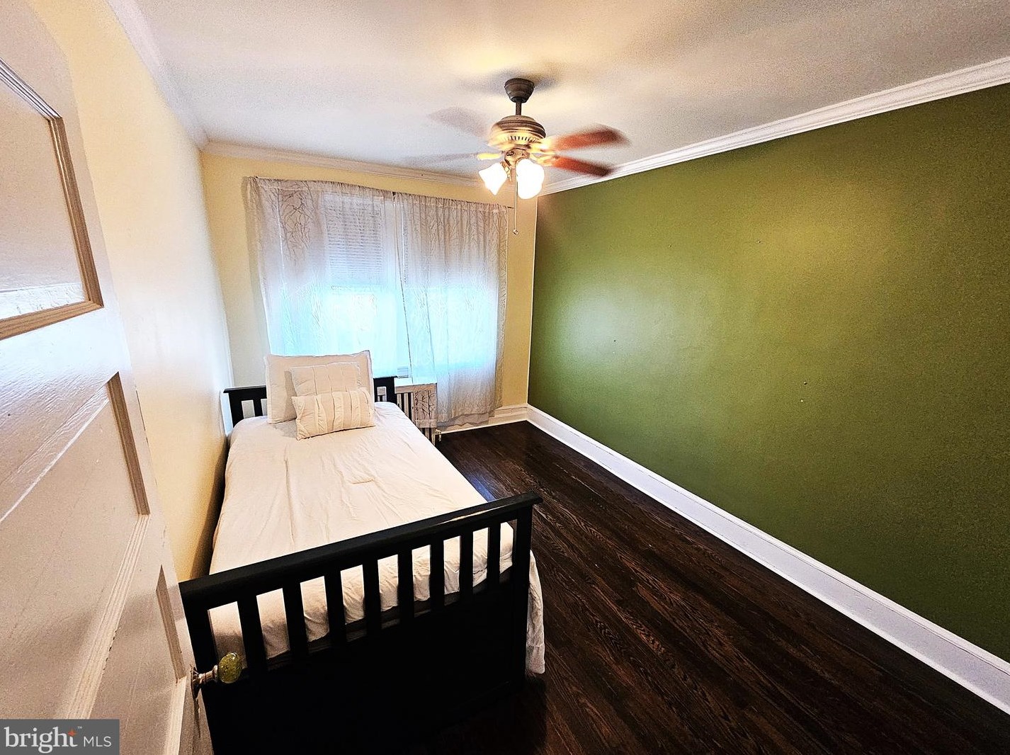 906 Rodney St, Wilmington DE  19806-4516 exterior