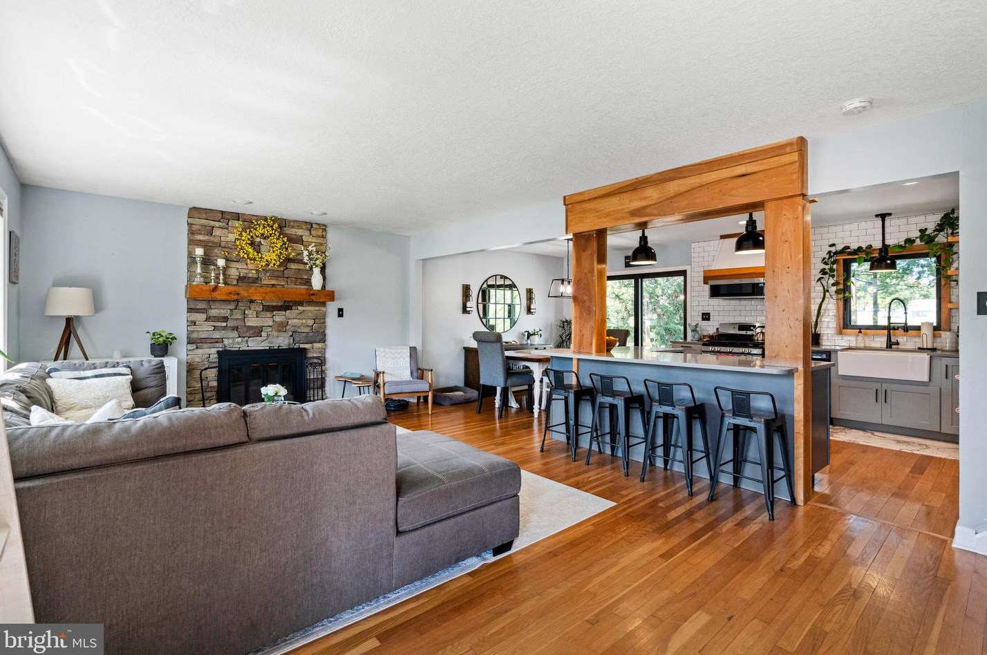 1019 Graylyn Rd, Wilmington DE  19803-3332 exterior