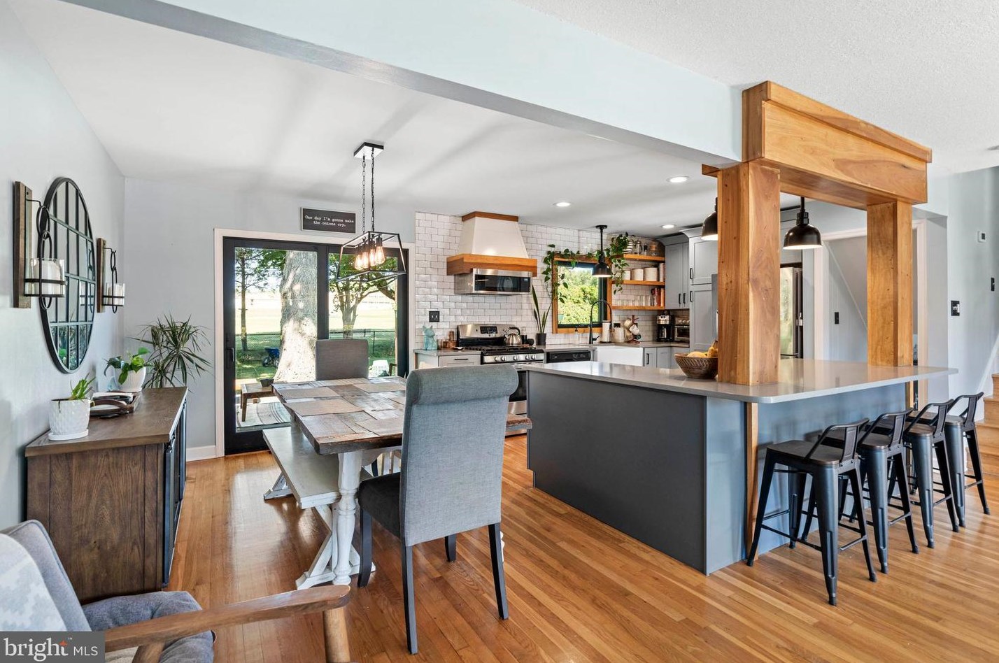 1019 Graylyn Rd, Wilmington DE  19803-3332 exterior